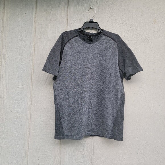 Zella Shirt Womens Small Seamless Short Sleeve Gray Workout Gym Running Top - Picture 1 of 4